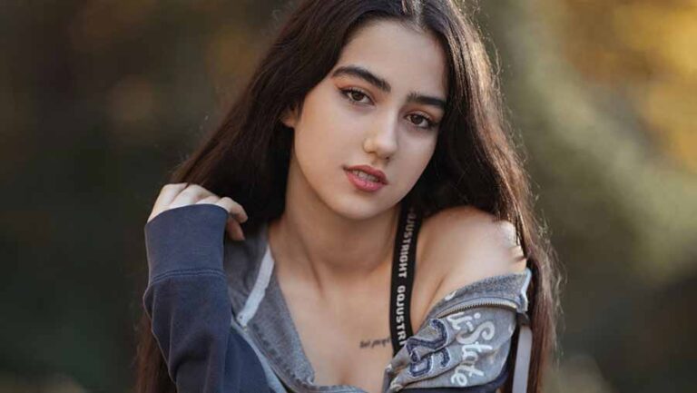 Teen Girls are being manipulated to look sexy